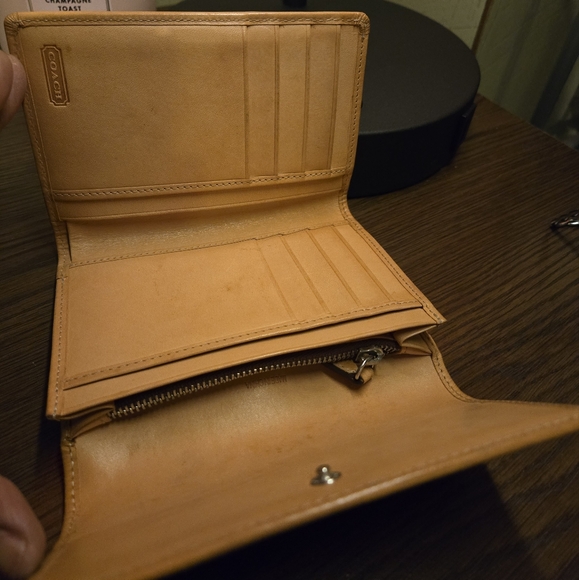 Vintage Coach wallet - Picture 7 of 13